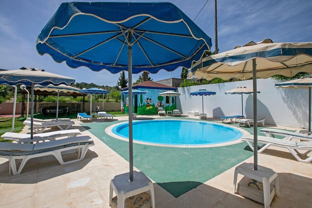 Lymberia Hotel